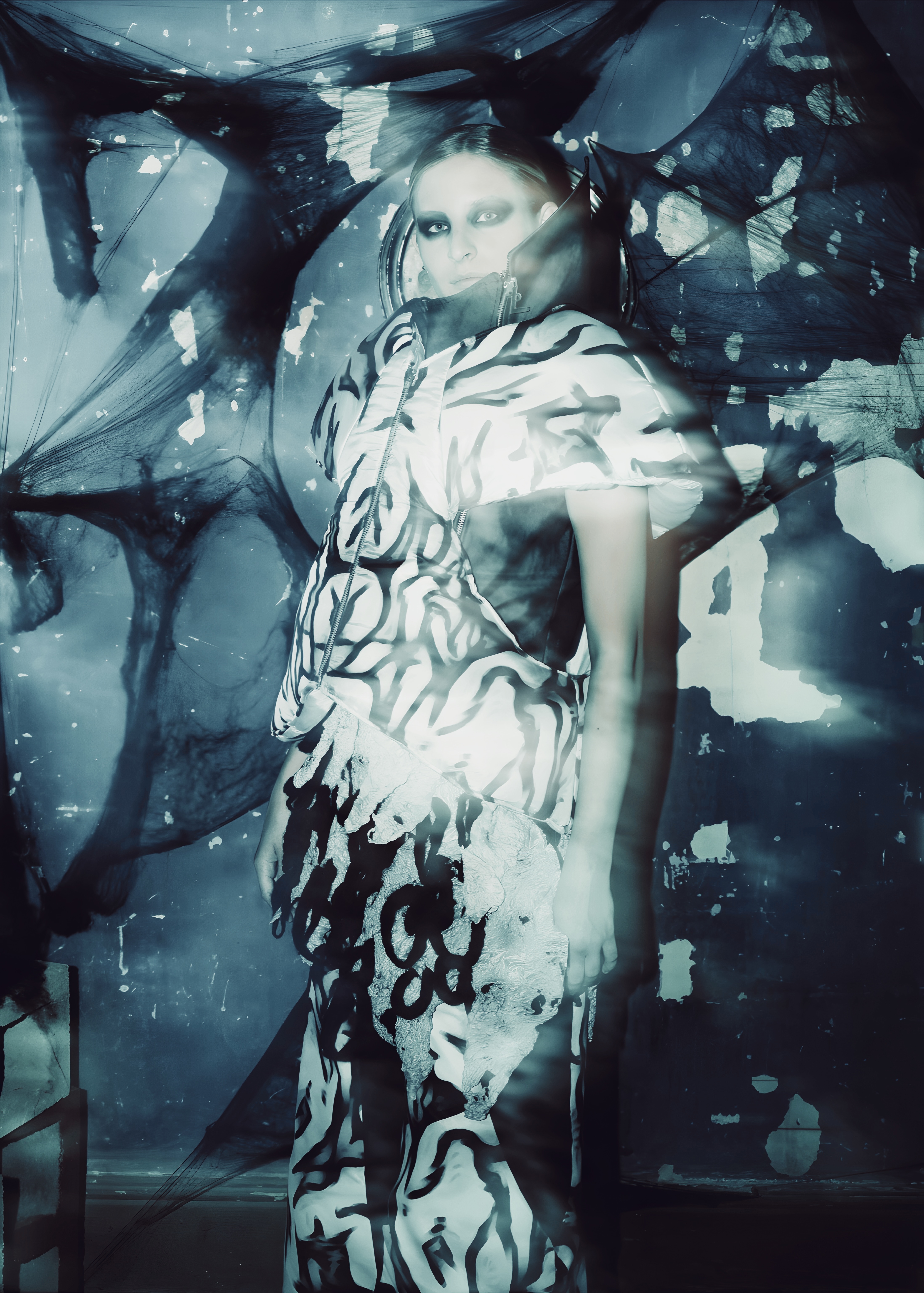 Crystal Cage · IMG.06